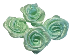 Roosjes satijn lichtgroen 12 mm, per 4 stuks
