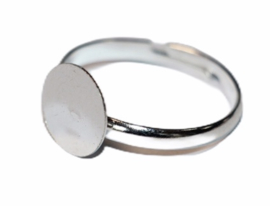 Verstelbare ring ca 17 mm zilverkleur met plakvlak 8mm