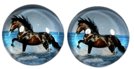 Glas cabochon 12mm: horse on the beach per 2 stuks