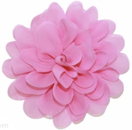 Stoffen bloem +/- 10 cm roze