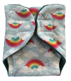 Luiertje babyborn lichtblauw met regenboogjes