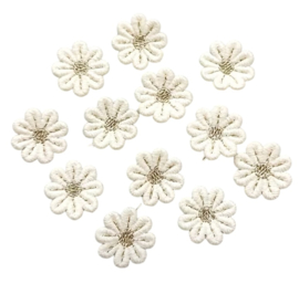 Bloemetje wit/goud 20 mm