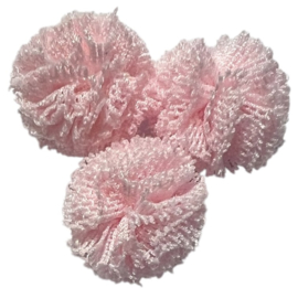 Pom pom fluffy 15 mm lichtroze