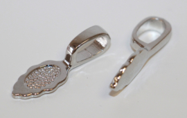 Zilverkleurige pendant met plakvlak bevestiging bottlecap 26x 8 mm