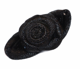 Roosje satijn met zwart blad genaaid zwart 25x15 mm