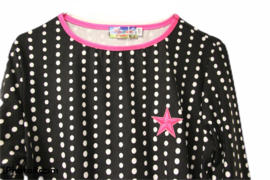 Shirt zwart wit gestipt met roze ster maat 128