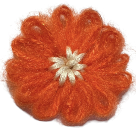 Wollen bloem +/- 40 mm oranje/creme