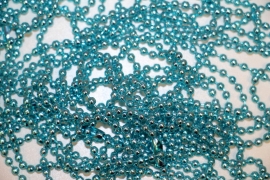 Aquablauwe metallic bolletjes ketting 70cm 2,4mm