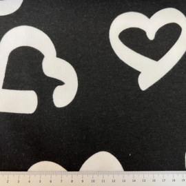 Prato fleece: zwart met witte harten (QT) per 25 cm