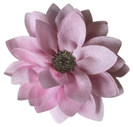 Stoffen bloem 8,5 cm met rhinestone, lichtroze