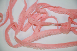 Zalmroze elastisch kantje 8 mm, per 0,5 meter