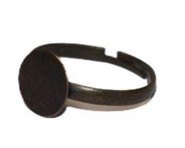 Verstelbare ring ca 17 mm bronskleur met plakvlak 9 mm