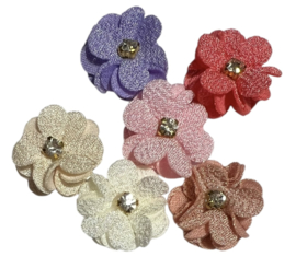 Stoffen bloem 25mm lichtroze met steentje