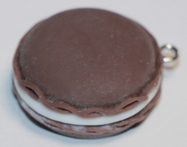 Macaron met haakje bruin