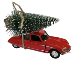 Auto met kerstboom; Citroën DS23 1973