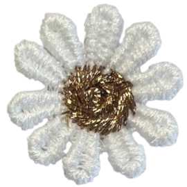 Bloemetje geborduurd wit- rosé gold +/- 24 mm