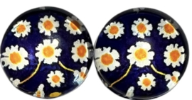 12 mm glas cabochon wit/oranje bloem op donkerblauw, per 2 stuks