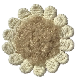 Bloemetje crème/beige 25 mm