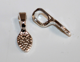 Zilverkleurige pendant met plakvlak bevestiging bottlecap 15x5x5mm