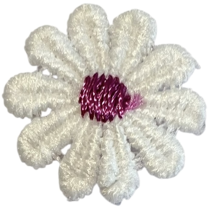 Bloemetje geborduurd  wit/cyclaam +/- 25 mm
