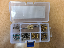 Schrader Gereedschap en diverse schradersventielen in een set  CH-236