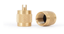 Afsluitdop 1/4" SAE, met ingebouwde kernverwijderaar