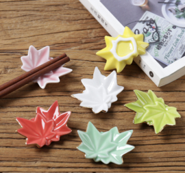 せいかつ Nippon Chopstick Holder (Red Maple Leaves Kaede no ha 6ps)