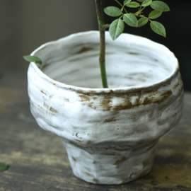 せいかつ Nippon Toki Handmade Flower Vase Tedzukuri White (shiro 11*14.5 850ml)