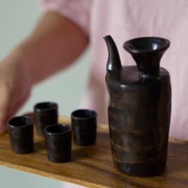 せいかつ Nippon Toki Handmade Sakeset Black (kuro / One Pot: H12.5 180ml / Four Cups: 2.6*3.2cm)