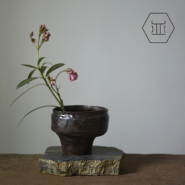 せいかつ Nippon Toki Handmade Flower Vase Tedzukuri Black (kuro 11*14.5 850ml)