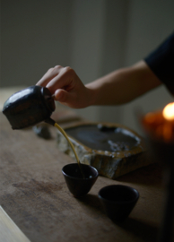 せいかつ Nippon Toki Handmade Tea Pot Tedzukuri Tipotto Black (kuro 8.3*10.2cm 130ml)