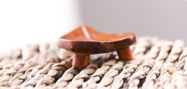 せいかつ Nippon Wooden Chopstick Holder Leaf with Legs 4*3cm