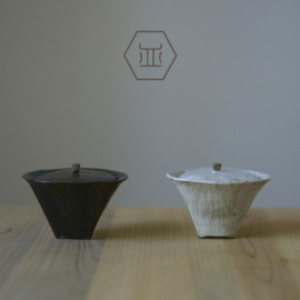 せいかつ Nippon Toki Handmade Covered Teacup Tedzukuri Ocha kappu White (shiro 9.5*6cm 130ml)