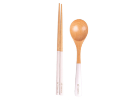 せいかつ Nippon Beechwood Spoon and Chopsticks Set with Colorful Handles White 22.5cm