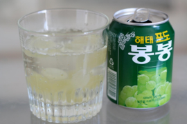 Jus de raisins blancs coréen avec de la pulpe 238ml Bong Bong