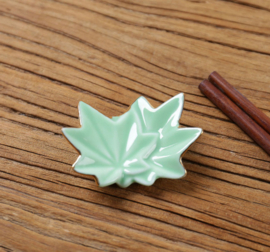せいかつ Nippon Chopstick Holder (Mint Green Maple Leaves Kaede no ha 6ps)