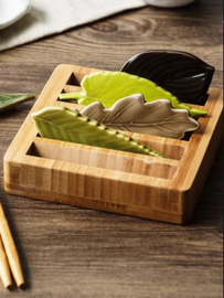 せいかつ Japanese Chopstick Holder Gift Set (5ps leaves with bamboo storage box)