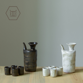 せいかつ Nippon Toki Handmade Sakeset White (shiro / One Pot: H12.5 180ml / Four Cups: 2.6*3.2cm)