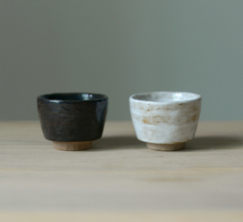 せいかつ Nippon Toki Handmade Teacup/Sakecup Tedzukuri kappu Black (kuro small) 6*4.5cm 80ml