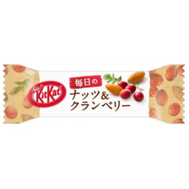 Kit Kat Rich Everyday Nuts & Cranberry