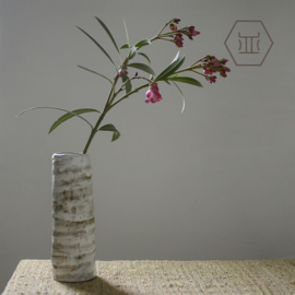 せいかつ Nippon Toki Handmade Flower Vase Tedzukuri White (shiro 22*8cm)
