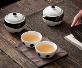 せいかつ Nippon Ceramic Portable Travel Tea Set One Pot Two Cups/ Panda