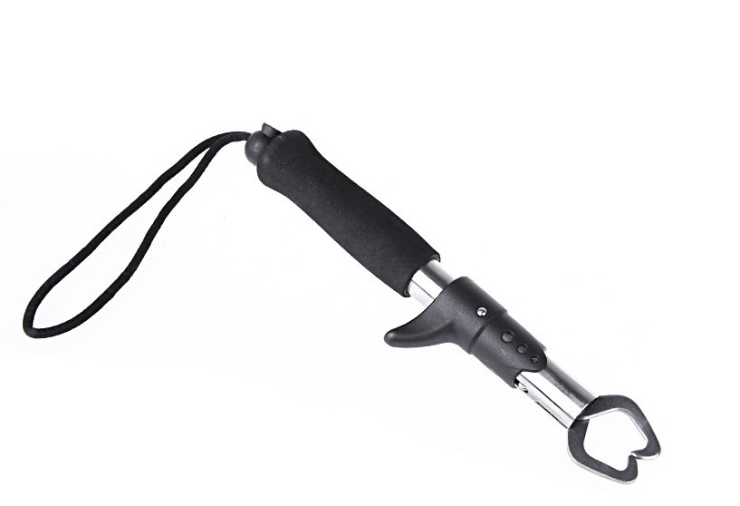 Lip grip tool Lip grip tool