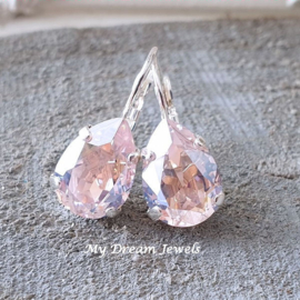 Oorbellen Belle met Swarovski druppel "Rosaline Moonlight "