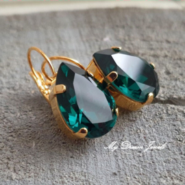 Oorbellen Sofia met Swarovski Druppel 18x13mm" Emerald Green"