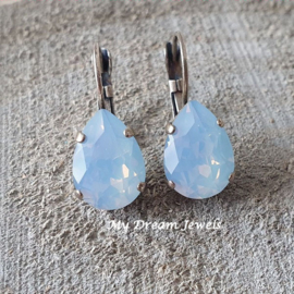 Oorbellen Belle met Swarovski Druppel "Air Blue Opal"