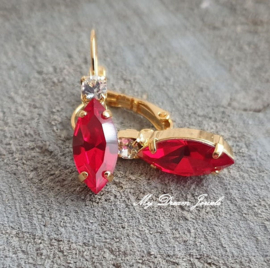 Oorbellen Navette met Swarovski Crystal & Light Siam Red