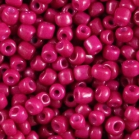 Rocailles Dark Fuchsia 4mm