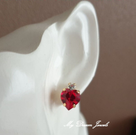 Oorstekers met Swarovski Hart Light Siam Red