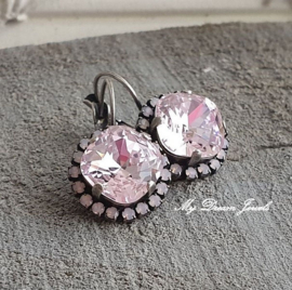 Oorbellen Square met Swarovski Rose Opal en Rosaline